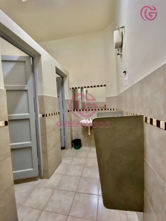 GREENWOOD VENDE PISO EN PEATONAL AV. RIVADAVIA, EN EL CENTRO DE SAN JUAN