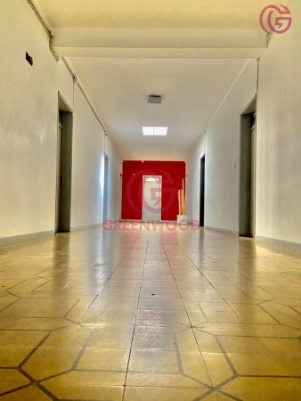 GREENWOOD VENDE PISO EN PEATONAL AV. RIVADAVIA, EN EL CENTRO DE SAN JUAN