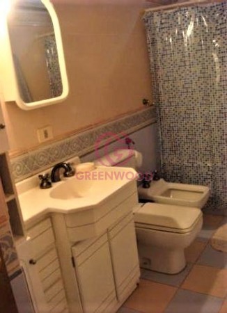 GREENWOOD VENDE GRAN PROPIEDAD EN CHACRAS DE CORIA, CASA, DEPENDENCIA DE SERVICIO, PARQUE Y PISCINA
