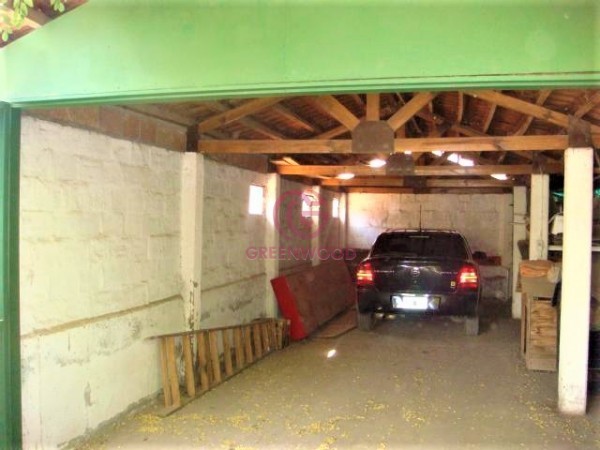 GREENWOOD VENDE GRAN PROPIEDAD EN CHACRAS DE CORIA, CASA, DEPENDENCIA DE SERVICIO, PARQUE Y PISCINA