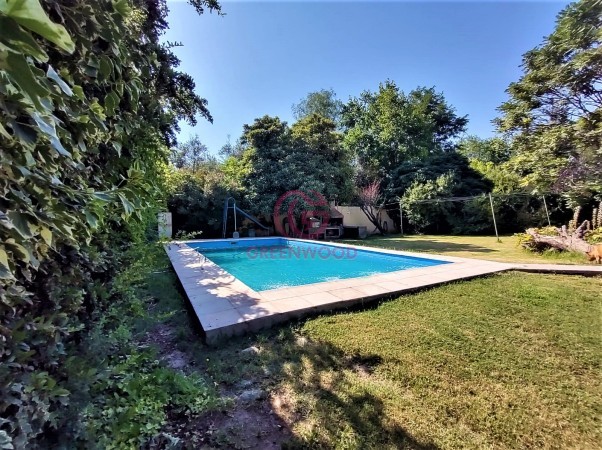 GREENWOOD VENDE GRAN PROPIEDAD EN CHACRAS DE CORIA, CASA, DEPENDENCIA DE SERVICIO, PARQUE Y PISCINA