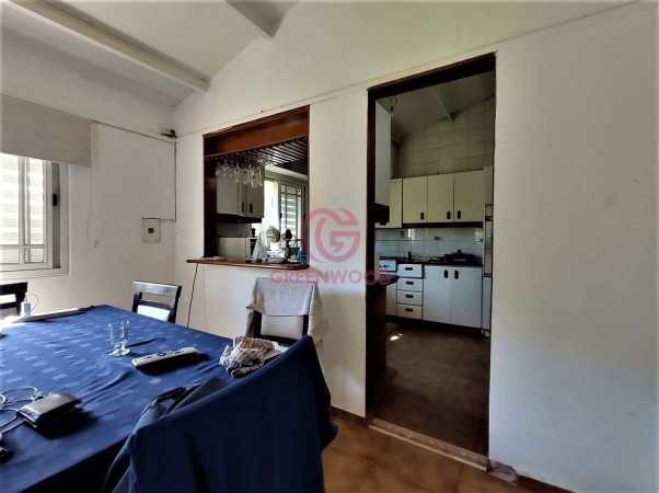 GREENWOOD VENDE GRAN PROPIEDAD EN CHACRAS DE CORIA, CASA, DEPENDENCIA DE SERVICIO, PARQUE Y PISCINA