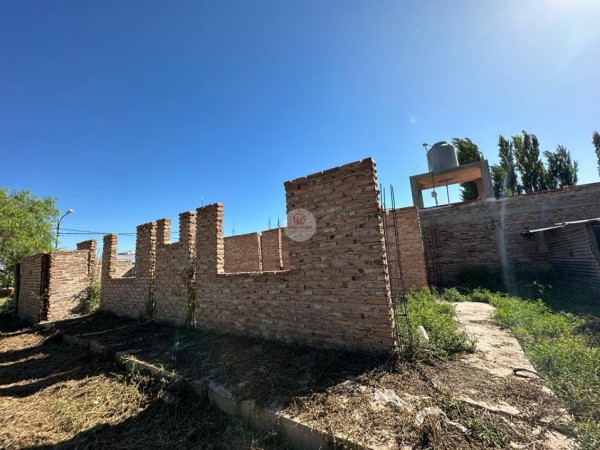 GREENWOOD VENDE TERRENO CON OBRA GRUESA EN BARRIO PRIVADO ROSA MOSQUETA EN GUAYMALLEN