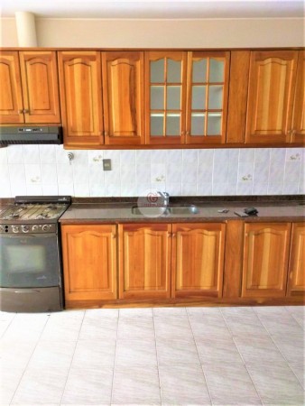 GREENWOOD VENDE HERMOSO DEPARTAMENTO EN PLANTA ALTA, AMPLIO Y COMODO, EXCELENTE UBICACION