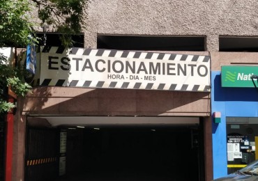GREENWOOD VENDE EXCELENTE COCHERA EN EL CENTRO DE MENDOZA