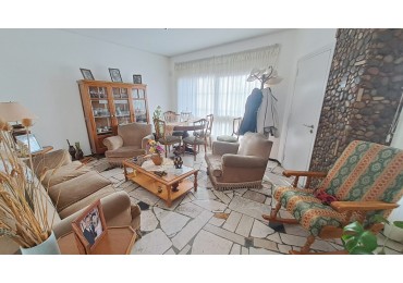GREENWOOD VENDE HERMOSO DEPARTAMENTO EN PLANTA ALTA, AMPLIO Y COMODO, EXCELENTE UBICACION