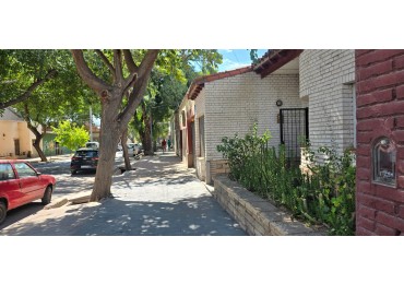 GREENWOOD INMOBILIARIA VENDE CASA EN LA CUARTA SECCION 