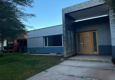 GREENWOOD INMOBILIARIA ALQUILA CASA EN BARRIO PRIVADO LOS TEROS