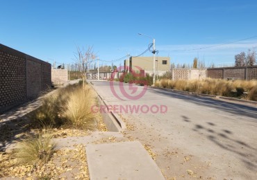 GREENWOOD VENDE EXCELENTE LOTE EN MAIPU, BARRIO COIRONES DE MAYO CON ENTRADA UNICA NO PRIVADO IDEAL PARA DESARROLLO DE DUPLEX Y DEPARTAMENTOS